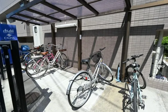Main Stage Nakai Station - Other - ["Bicycle", "Bicycle frame", "Bicycle wheel"]