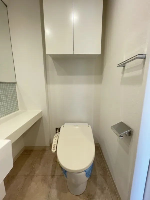 Residia Shin Okachimachi - Interior - ["Toilet seat", "Plumbing fixture", "Toilet"]