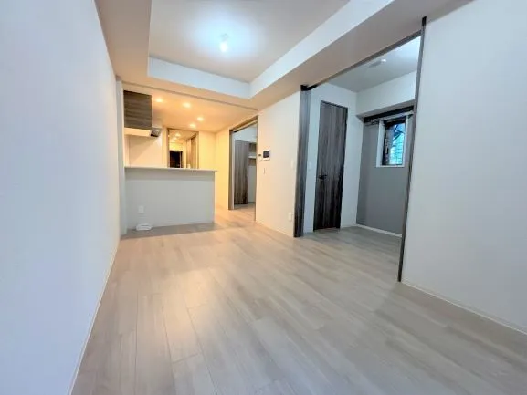 Livio Maison Shin-Osaka - Interior - ["Flooring", "Wood", "Floor"]