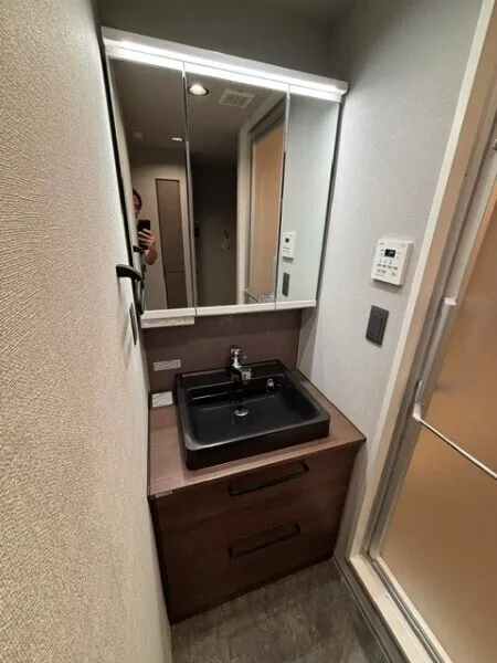 EXAM AKASAKA - Interior - ["Floor", "Flooring", "Plumbing fixture"]