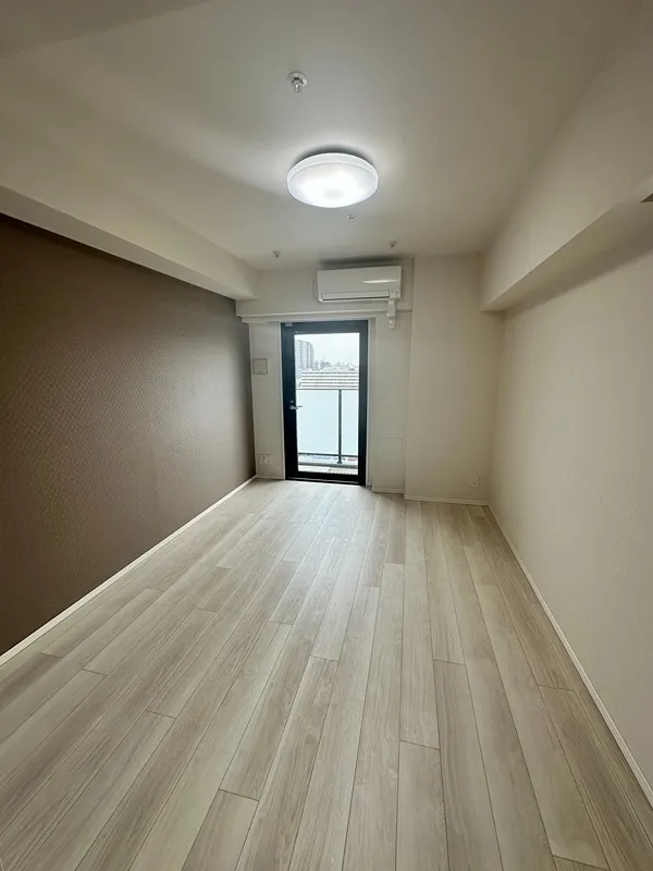 La Tierra Ojima - Interior - ["Flooring", "Floor", "Ceiling"]