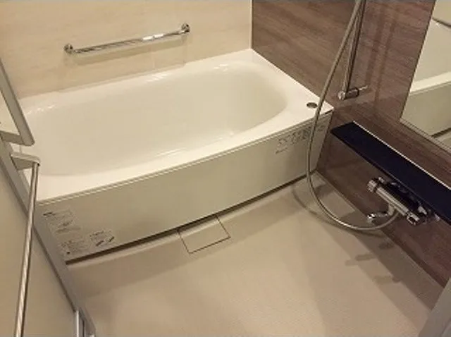 Comforia Akasaka - Interior - ["Bathtub", "Plumbing fixture", "Bathroom"]