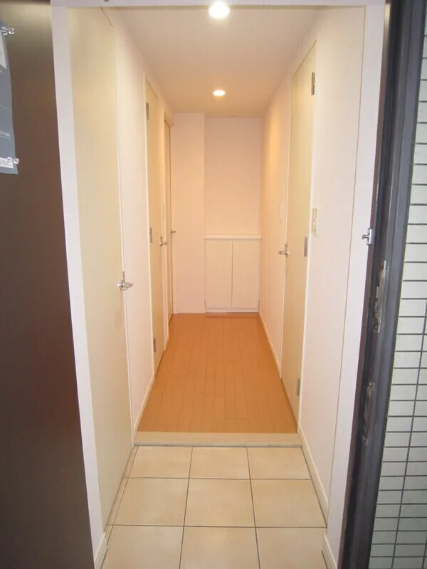 Epic Higashi Nihonbashi Residence - Interior - ["Flooring", "Floor", "Tile Flooring"]