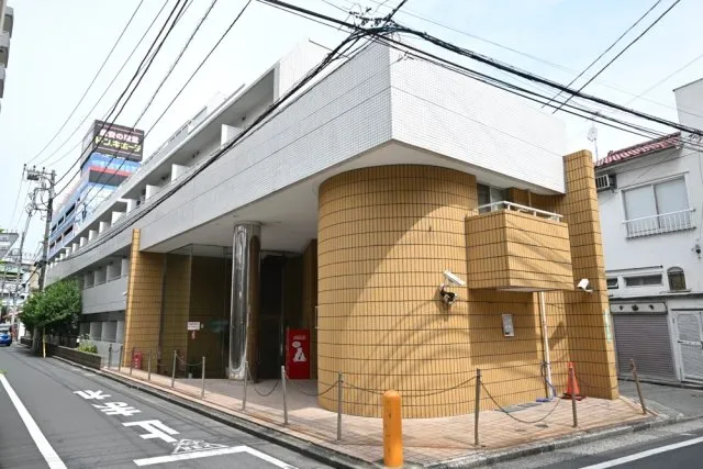 Maison Ikebukuro - Exterior - ["Composite material", "Commercial building", "Building material"]