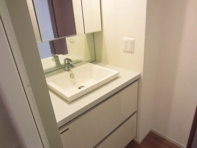 Comforia Ikebukuro DEUX - Interior - ["Bathroom Sink", "Bathroom cabinet", "Plumbing fixture"]