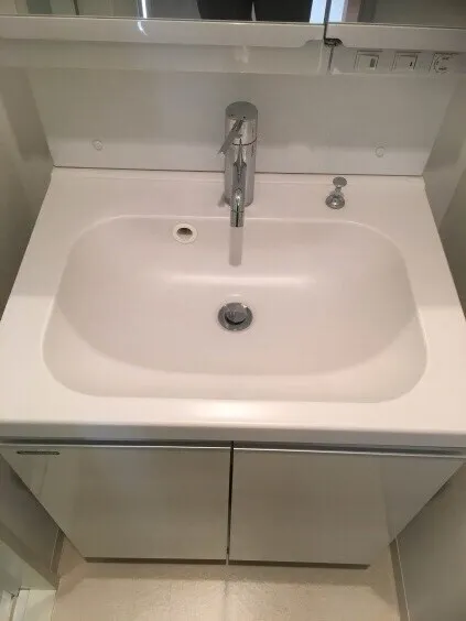 Airi Move Kinshicho - Interior - ["Plumbing fixture", "Bathroom Sink", "Floor"]