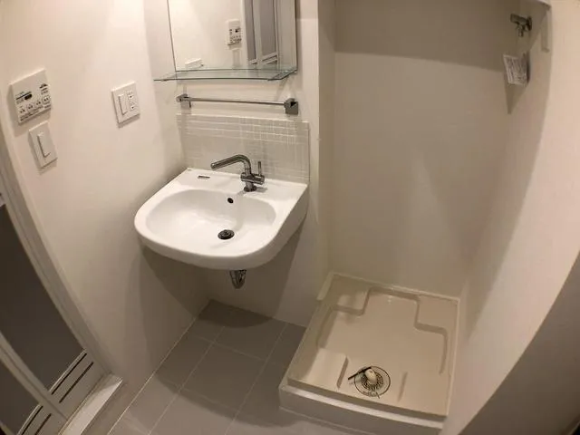 EMBELLIR Nakano Fujimicho - Interior - ["Tap", "Plumbing fixture", "Bathroom sink"]