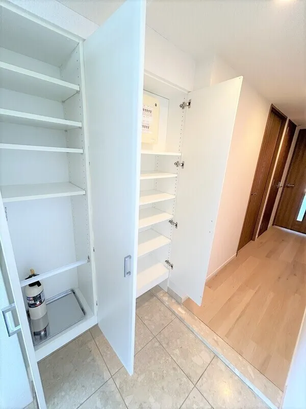 Esty Maison Toyosu Residence - Interior - ["Flooring", "Floor", "Wood"]