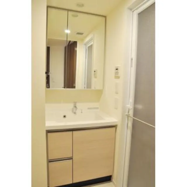 Park Axis Toyosu Canal - Interior - ["Mirror", "Tap", "Sink"]