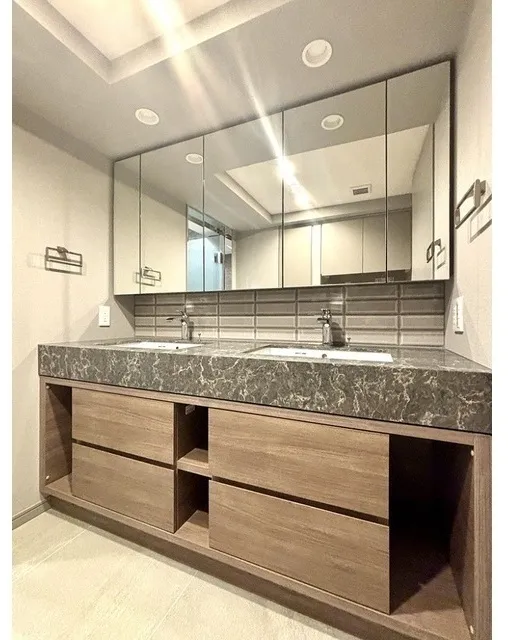 Wellis Daikanyama Sarugakucho Terrace - Interior - ["Bathroom Sink", "Bathroom cabinet", "Plumbing fixture"]