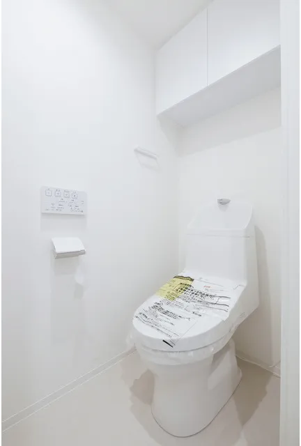 LeFont Progre Reno Ginza EAST - Interior - ["Toilet seat", "Toilet", "Plumbing fixture"]