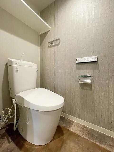 La Perla Ichigaya-Sadoharacho - Interior - ["Toilet seat", "Plumbing fixture", "Toilet"]