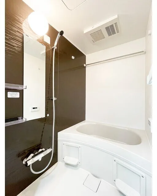 Covent Garden - Interior - ["Plumbing fixture", "Flooring", "Interior design"]