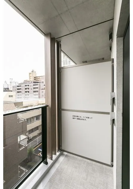 CONTRAL NAKAMEGURO - Interior - ["Building", "Fixture", "Window"]