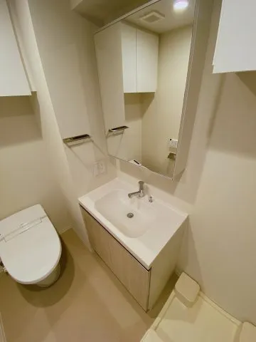 Proud Flat Kiba II - Interior - ["Tap", "Bathroom sink", "Sink"]