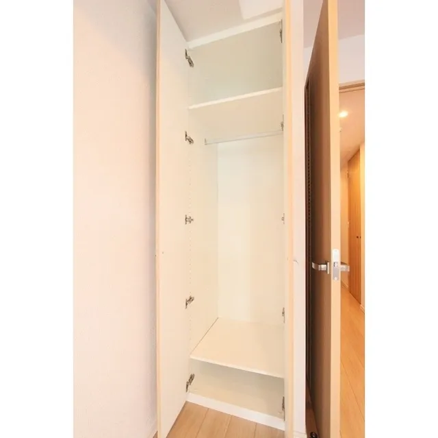 Comforia Mita East - Interior - ["Building", "Door", "Fixture"]