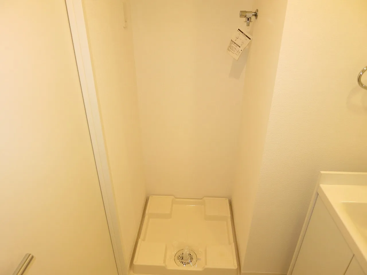 Prime Urban Sumiyoshi II - Interior - ["Fixture", "Flooring", "Wood"]