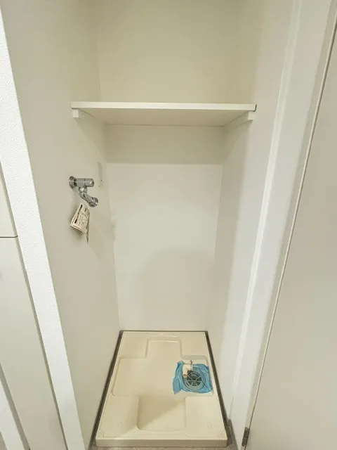 Residia Tsukishima II - Interior - ["Wood", "Flooring", "Floor"]