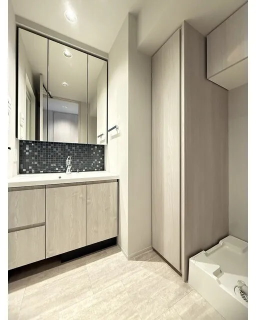 Season Flats Omorinishi - Interior - ["Flooring", "Floor", "Interior design"]