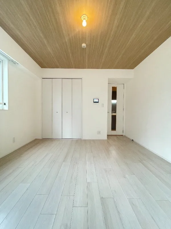 Residia Shinkawa  - Interior - ["Flooring", "Wall", "Wood"]