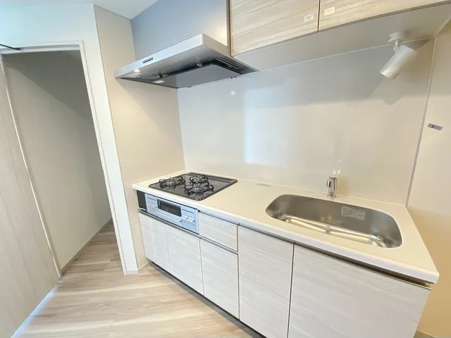 Comforia Live Senju - Interior - ["Cabinetry", "Countertop", "Kitchen sink"]