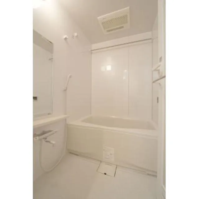 Park Cube Ueno - Interior - ["Plumbing fixture", "Bathtub", "Furniture"]