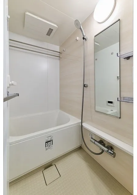 Comforia Liv Monzen-Nakacho East - Interior - ["Plumbing fixture", "Flooring", "Bathroom"]