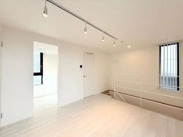 ALERO Shin Nakano II - Interior - ["Flooring", "Floor", "Wood"]