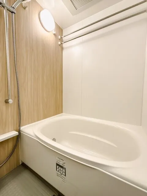 Royal Parks Ariake - Interior - ["Flooring", "Floor", "Plumbing fixture"]