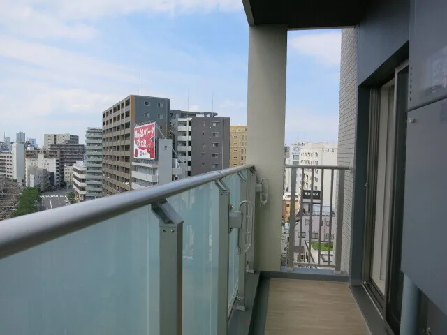Le Fon Progres Ueno Park - Interior - ["Sky", "Cloud", "Building"]
