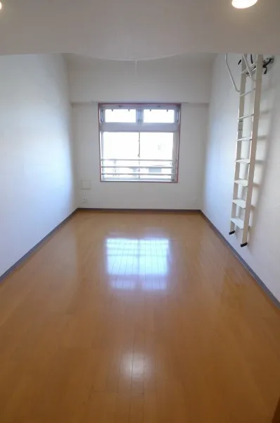 Storia - Interior - ["Flooring", "Wood", "Floor"]