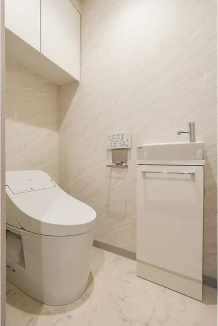 Comforia Liv Bunkyo Gokokuji - Interior - ["Flooring", "Plumbing fixture", "Floor"]