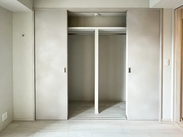Royal Parks Ariake - Interior - ["Wood", "Flooring", "Floor"]