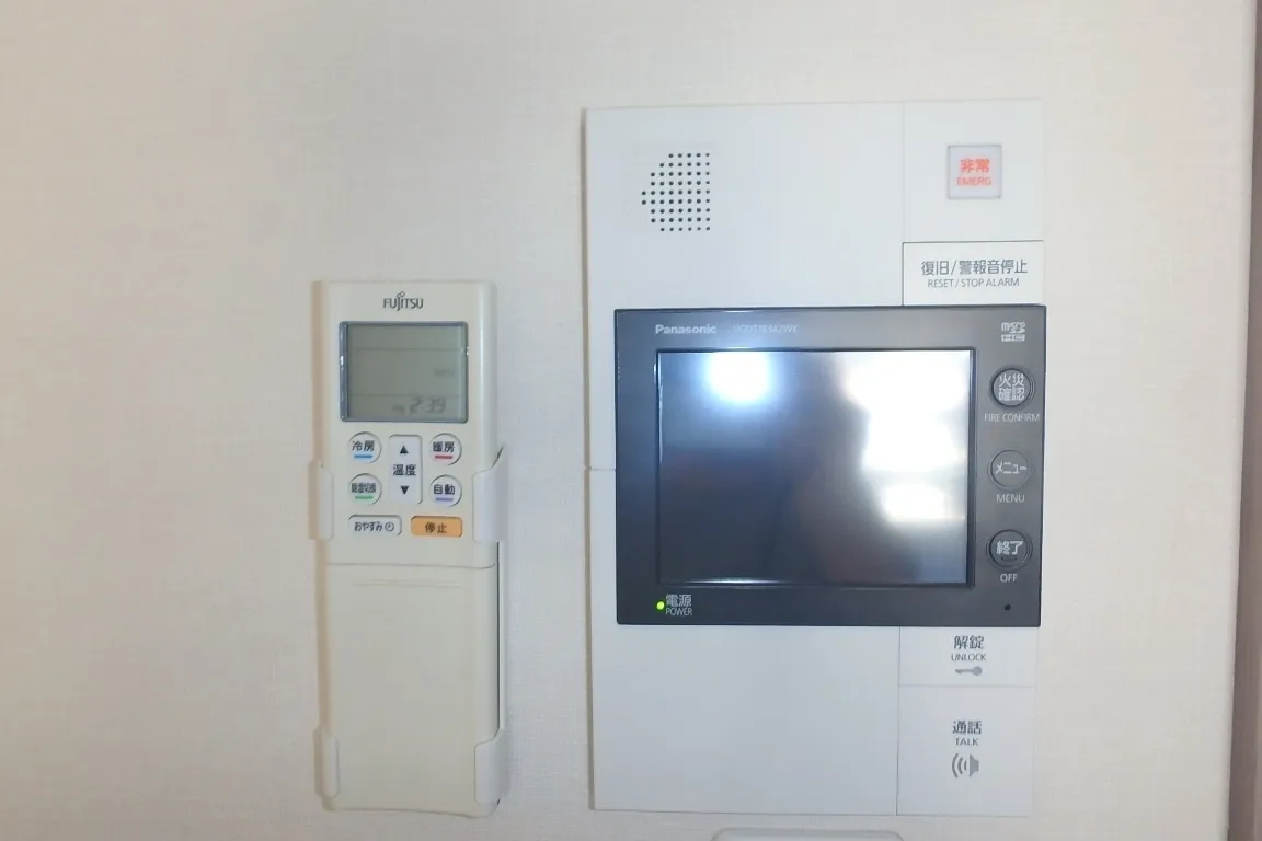A-Standard Shibaura - Interior - ["Temperature", "Gas", "Machine"]