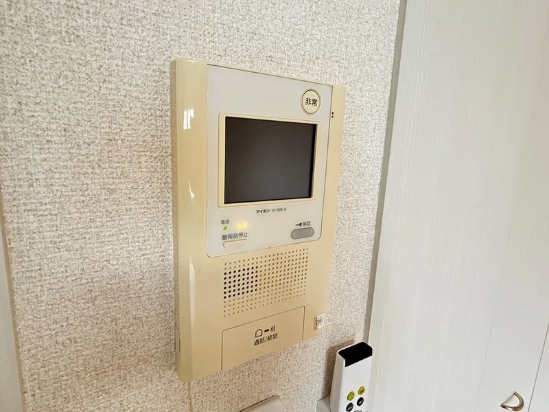 Misuz Court Monzen-Nakacho - Interior - ["Electronic device", "Technology", "Electronics"]