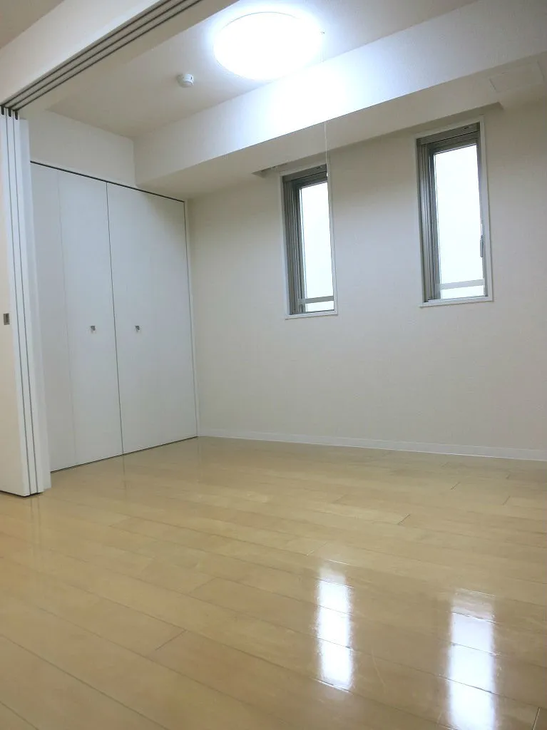 HF Ginza Residence EAST - Interior - ["Property", "Window", "Fixture"]