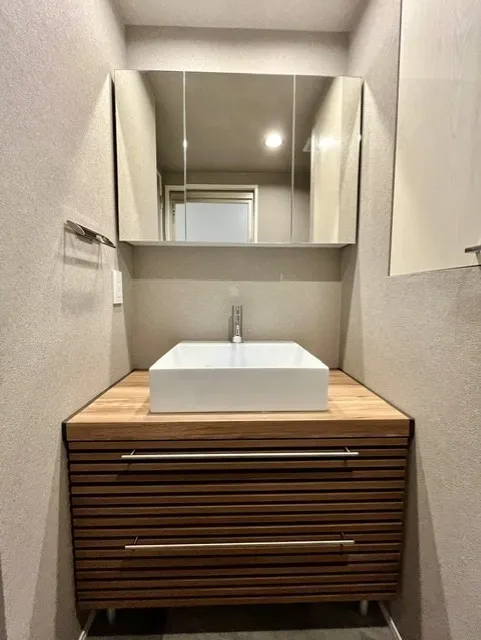 Residia Tower Kamiikebukuro (Tower Building) - Interior - ["Flooring", "Interior design", "Wood"]