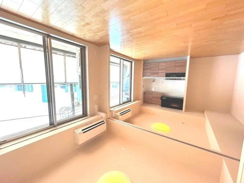 BLESS Kamiikebukuro - Interior - ["Wood", "Flooring", "Interior design"]