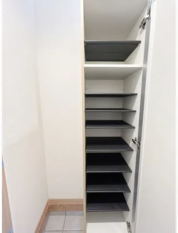 Carino7 - Interior - ["Shelving", "Shelf", "Design"]