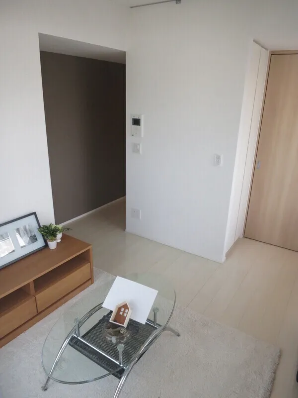Residence Yukitani Otsuka - Interior - ["Flooring", "Floor", "Wood"]