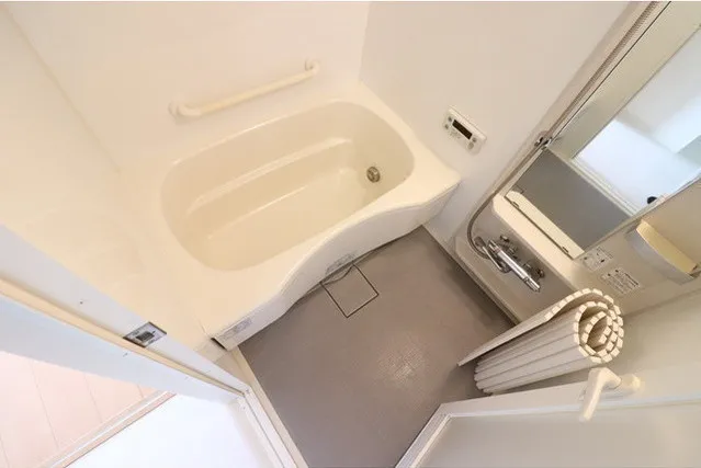 Comforia Mishuku - Interior - ["Vehicle", "Tap", "Beige"]