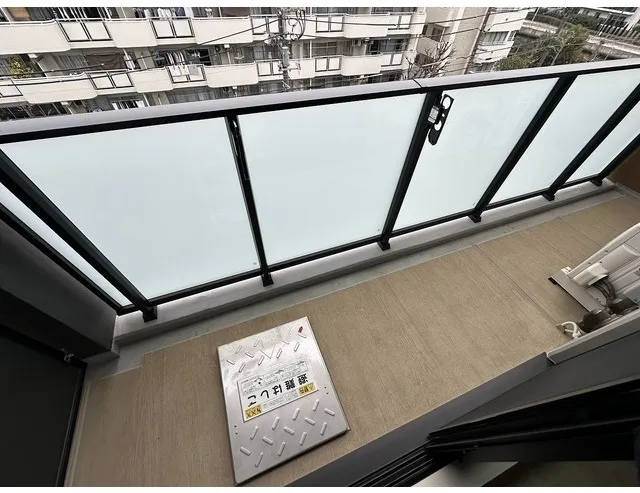Wellis Urban Sumiyoshi East - Interior - ["Glass", "Apartment", "Metal"]