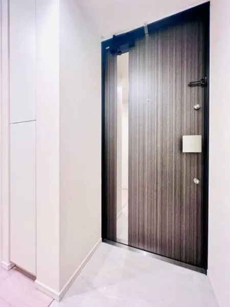 Brillia Ist Komagome - Interior - ["Door", "Building", "Fixture"]