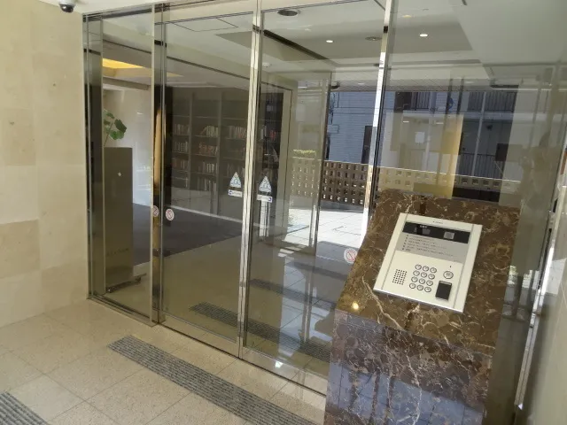 BLESS Nishi Sugamo - Exterior - ["Glass", "Floor", "Ceiling"]