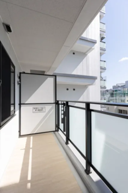 VIERA Court Nihonbashi Hisamatsucho - Interior - ["Glass", "Apartment", "Metal"]
