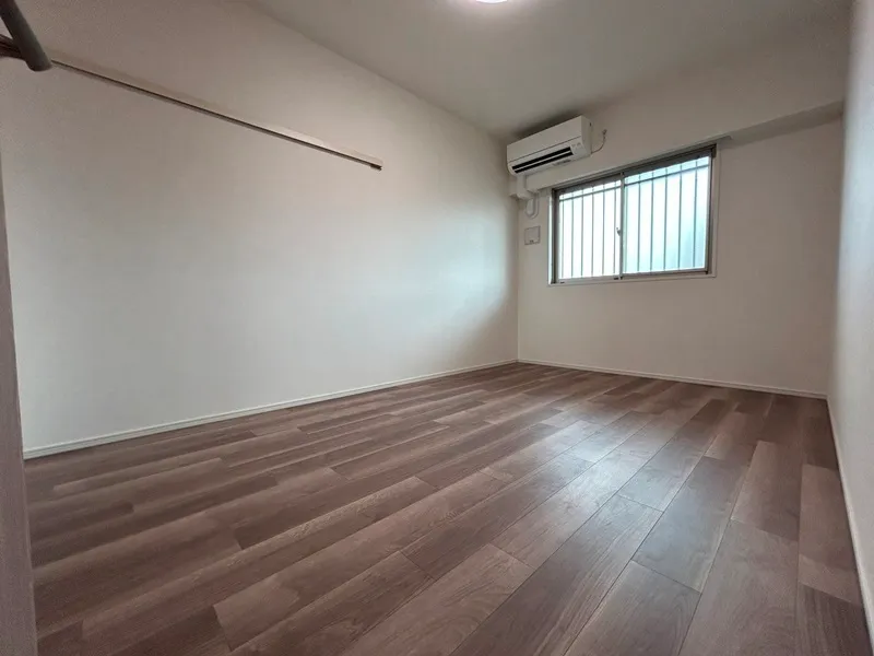 LiveCasa Nishinomiya - Interior - ["Wood", "Flooring", "Floor"]