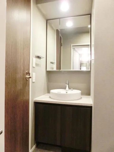 Park Axis Shibuya Kamiyamacho - Interior - ["Mirror", "Tap", "Sink"]