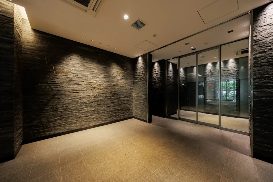 Hmlet Shinjuku Tower - Exterior - []