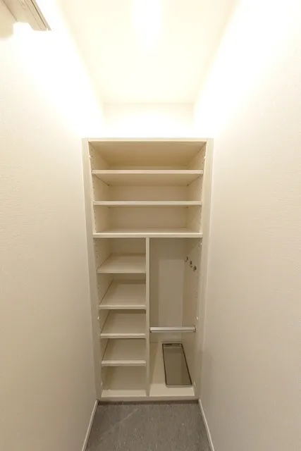 The Park Habio Mejiro Tower - Interior - ["Wood", "Flooring", "Floor"]