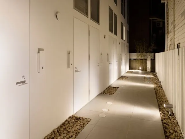 Faret Yoyogi Uehara - Interior - ["Wood", "Door", "Building"]